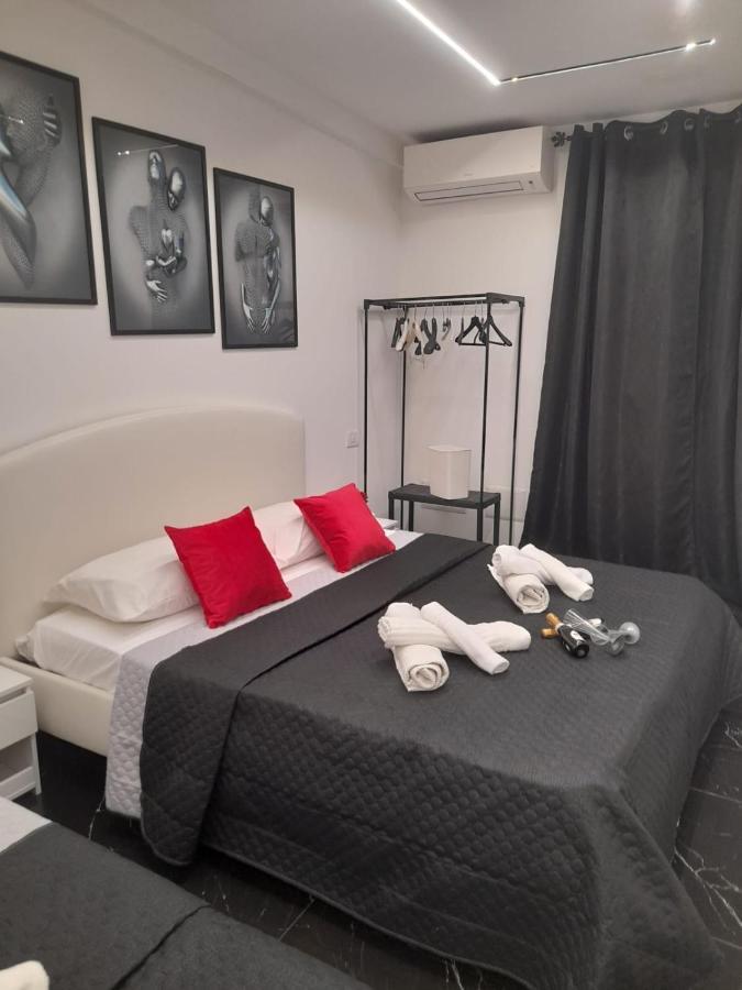 Guest house Lux House Airport *
