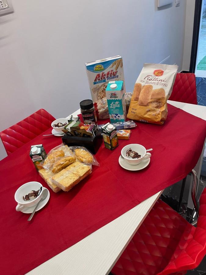 Lux House Airport Naples
