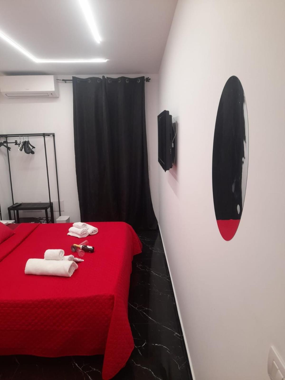 Lux House Airport Guest house *