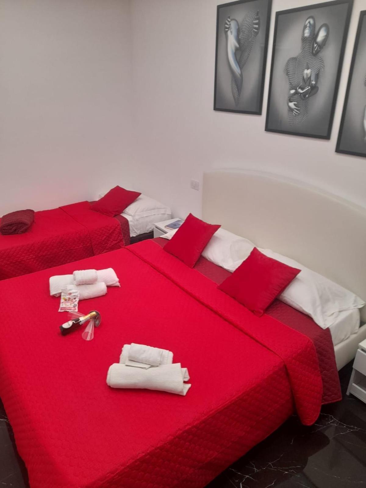 Lux House Airport Guest house *